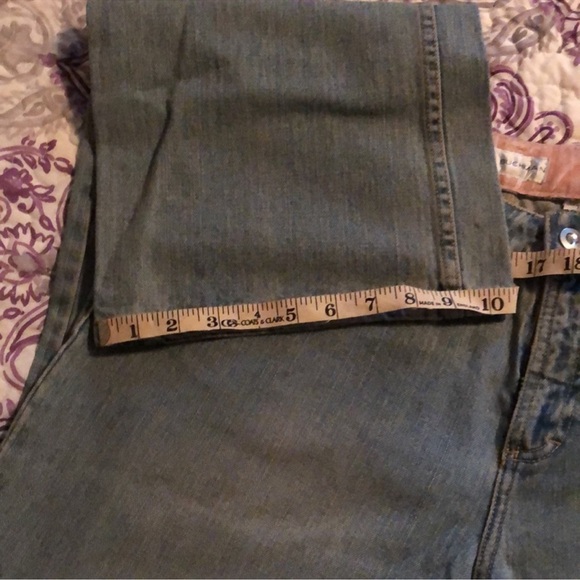 Dana Buchman Rhinestone Bow Blue Jeans - Picture 9 of 11